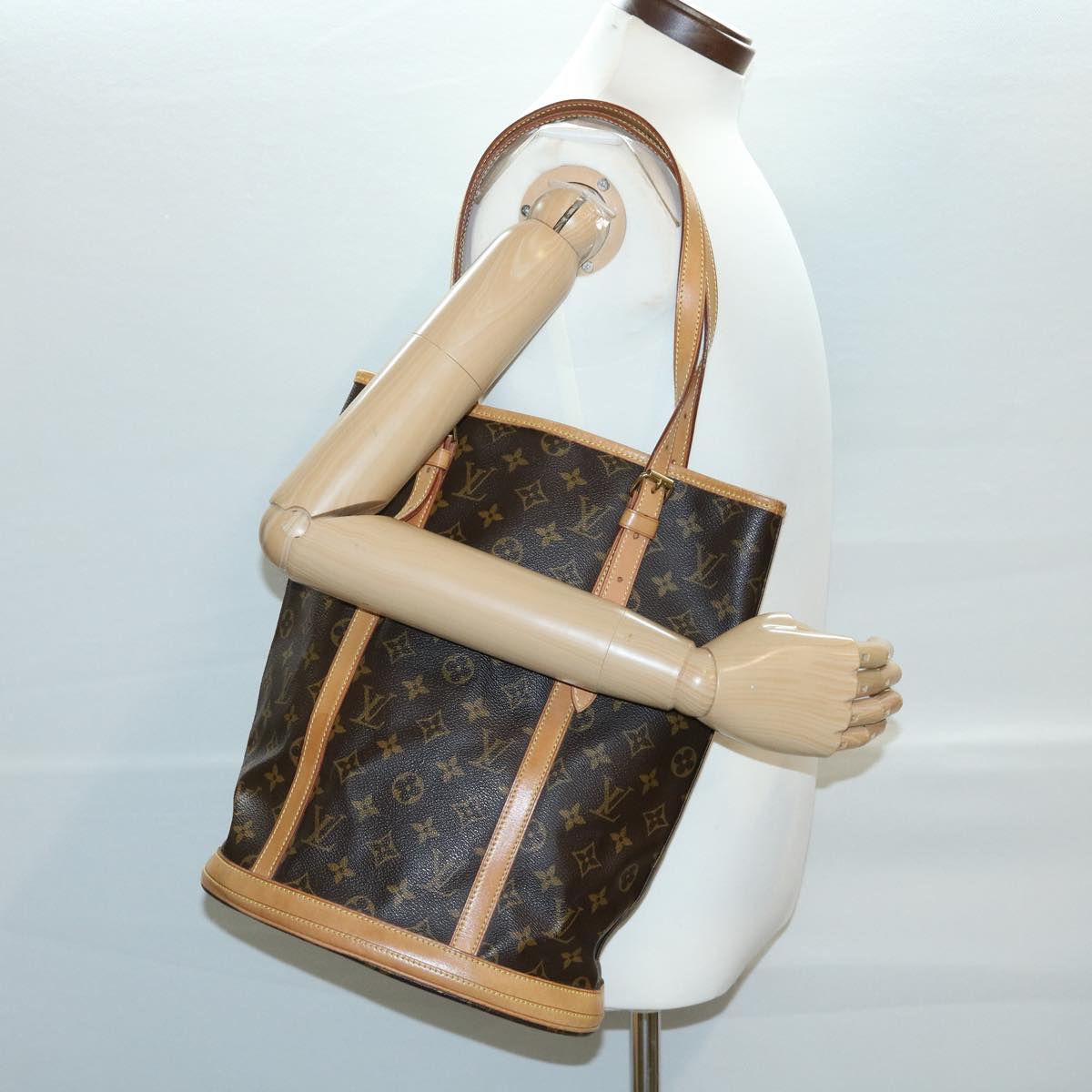 LOUIS VUITTON Monogram Bucket GM Shoulder Bag M42236 LV Auth rd3475