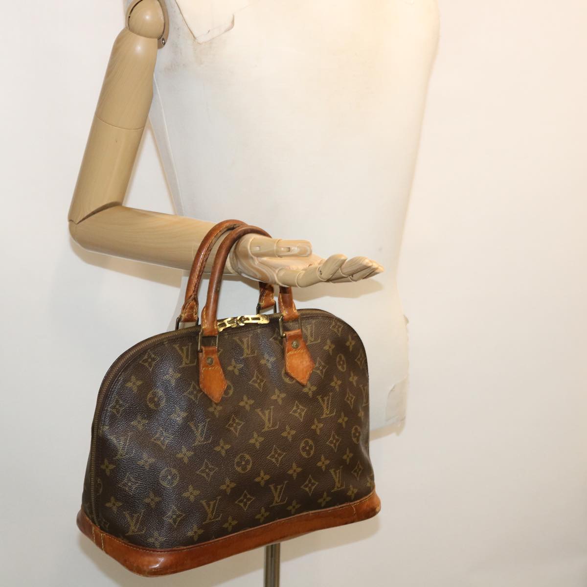 LOUIS VUITTON Monogram Alma Hand Bag M51130 LV Auth rd3765