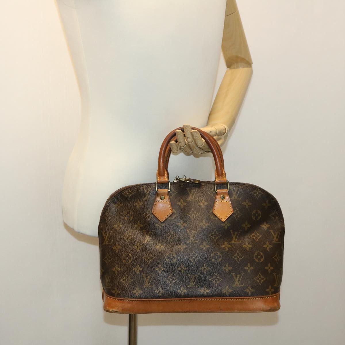 LOUIS VUITTON Monogram Alma Hand Bag M51130 LV Auth rd3790