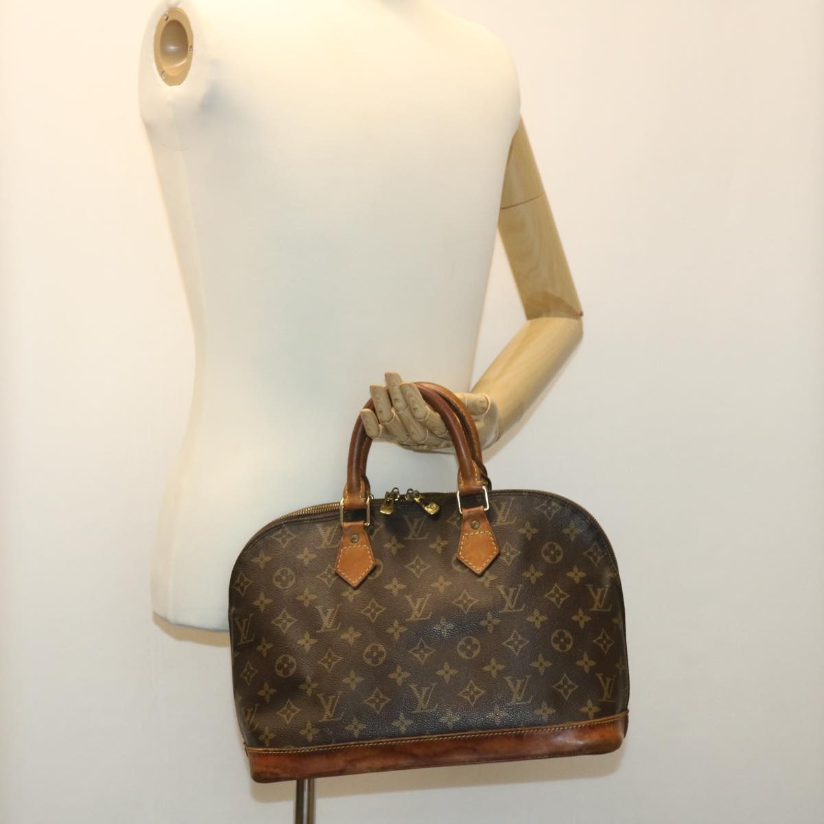 LOUIS VUITTON Monogram Alma Hand Bag M51130 LV Auth rd3794