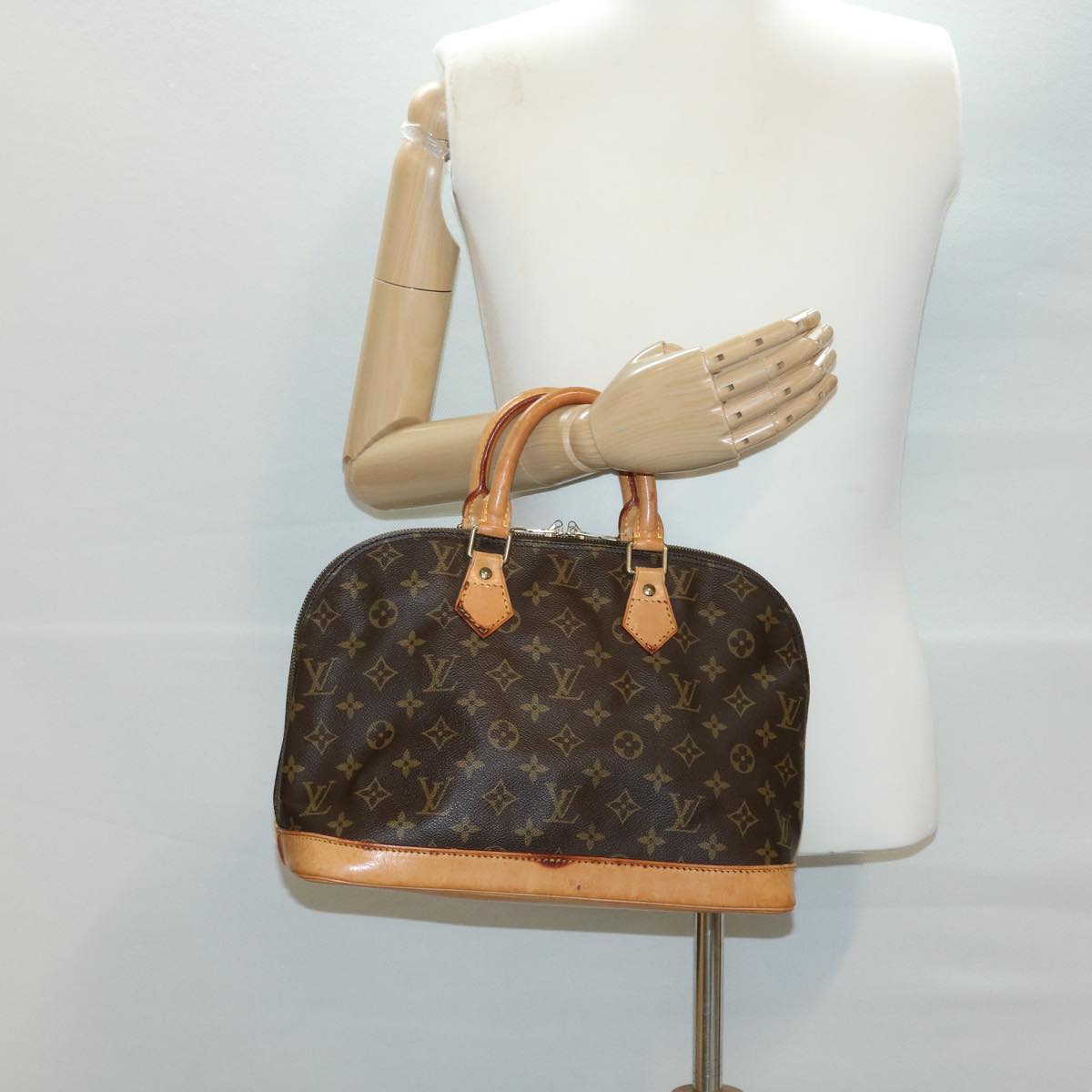 LOUIS VUITTON Monogram Alma Hand Bag M51130 LV Auth rd3845