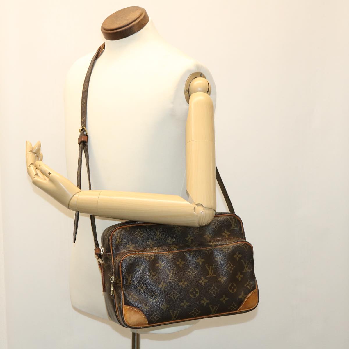 LOUIS VUITTON Monogram Nile Shoulder Bag M45244 LV Auth rd3899