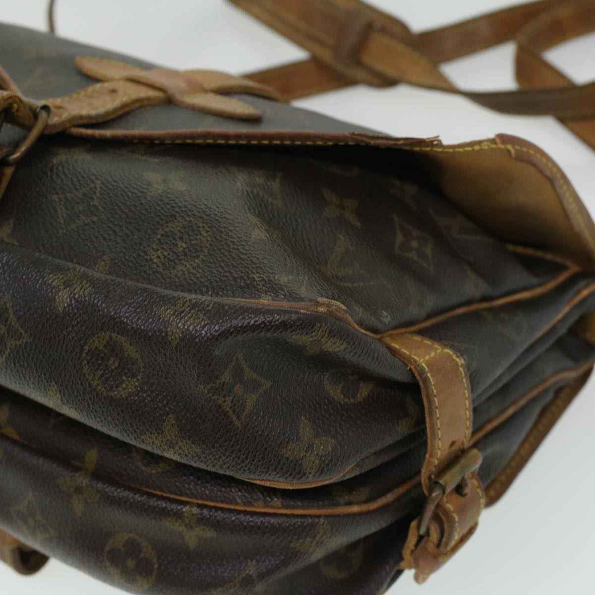 LOUIS VUITTON Monogram Saumur 30 Shoulder Bag M42256 LV Auth rd3913