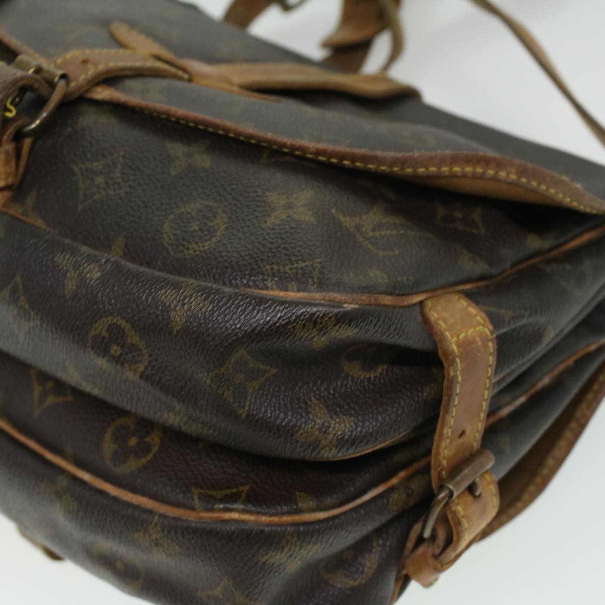 LOUIS VUITTON Monogram Saumur 30 Shoulder Bag M42256 LV Auth rd3913