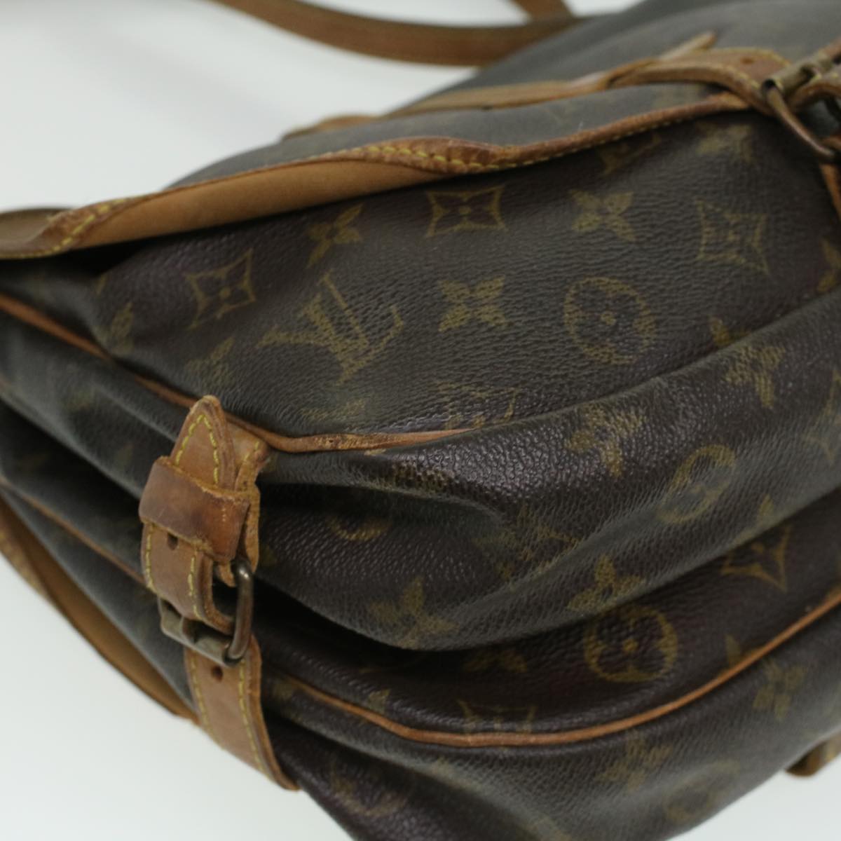 LOUIS VUITTON Monogram Saumur 30 Shoulder Bag M42256 LV Auth rd3913