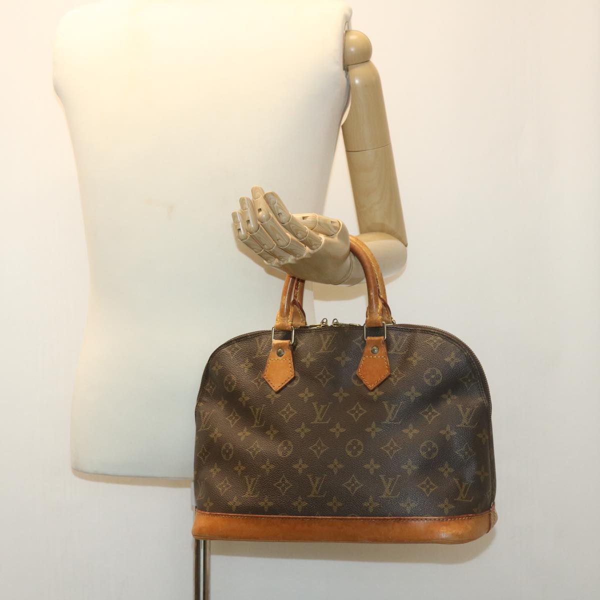 LOUIS VUITTON Monogram Alma Hand Bag M51130 LV Auth rd4016