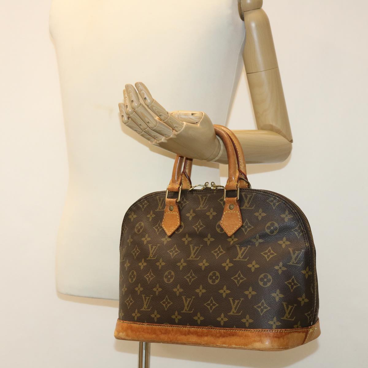 LOUIS VUITTON Monogram Alma Hand Bag M51130 LV Auth rd4045