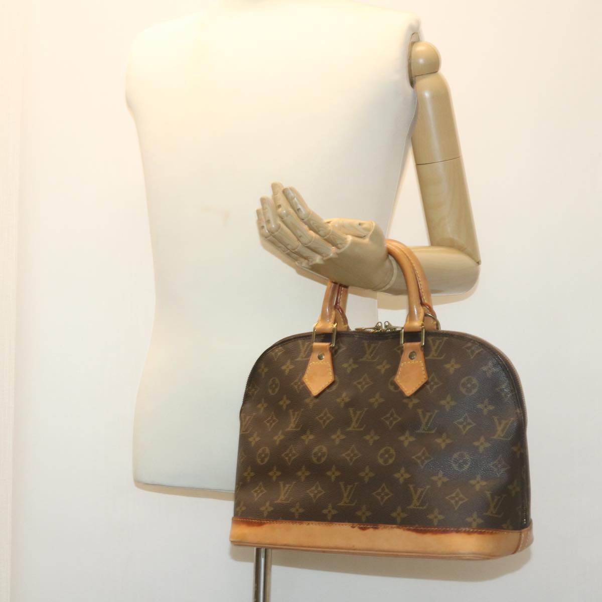 LOUIS VUITTON Monogram Alma Hand Bag M51130 LV Auth rd4060