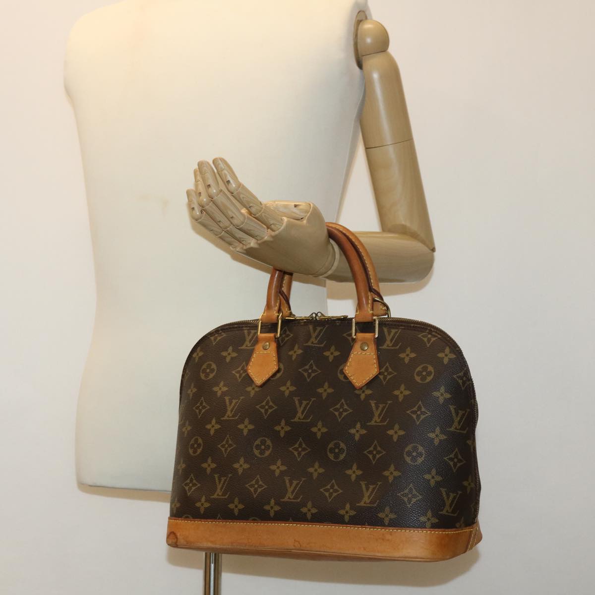 LOUIS VUITTON Monogram Alma Hand Bag M51130 LV Auth rd4104