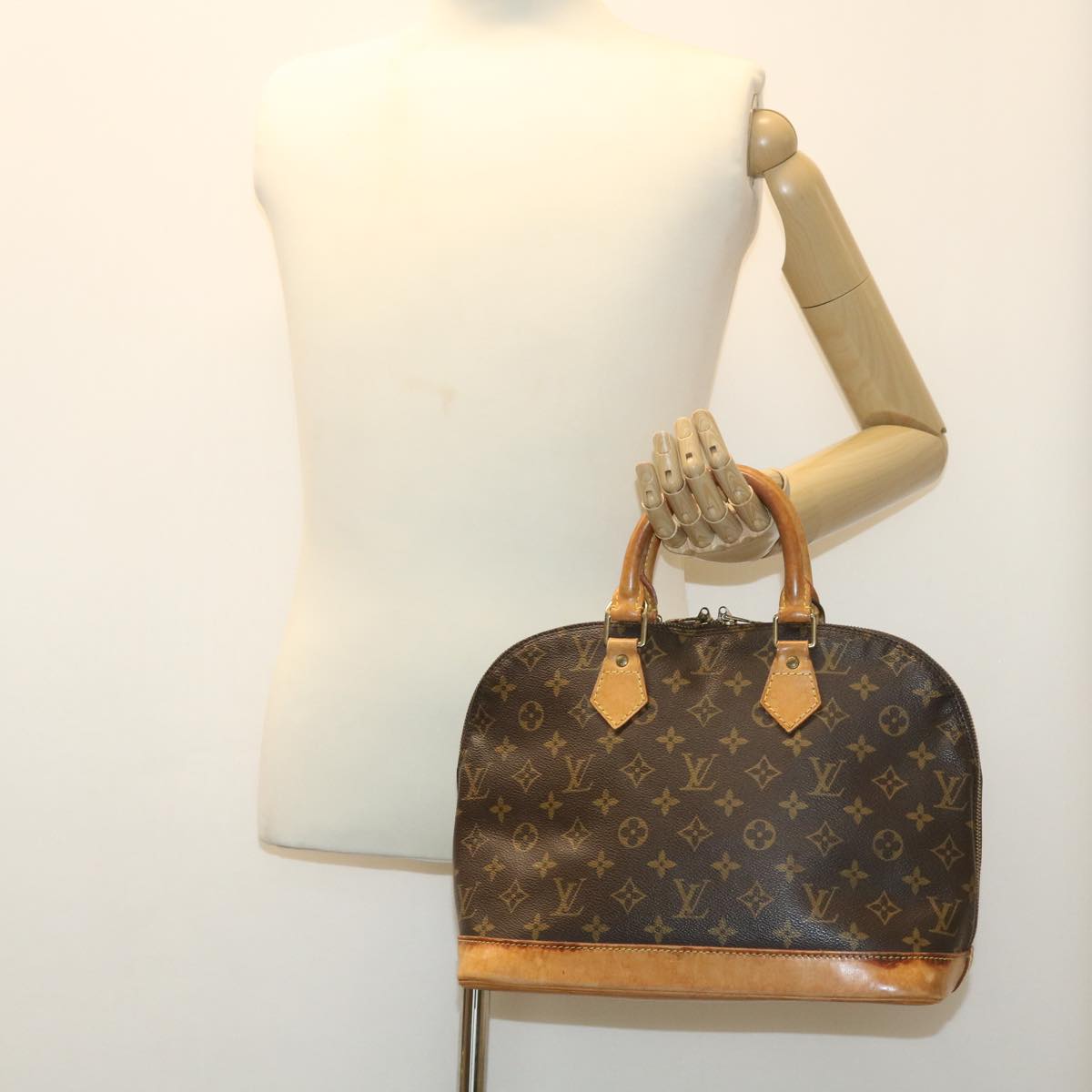 LOUIS VUITTON Monogram Alma Hand Bag M51130 LV Auth rd4187