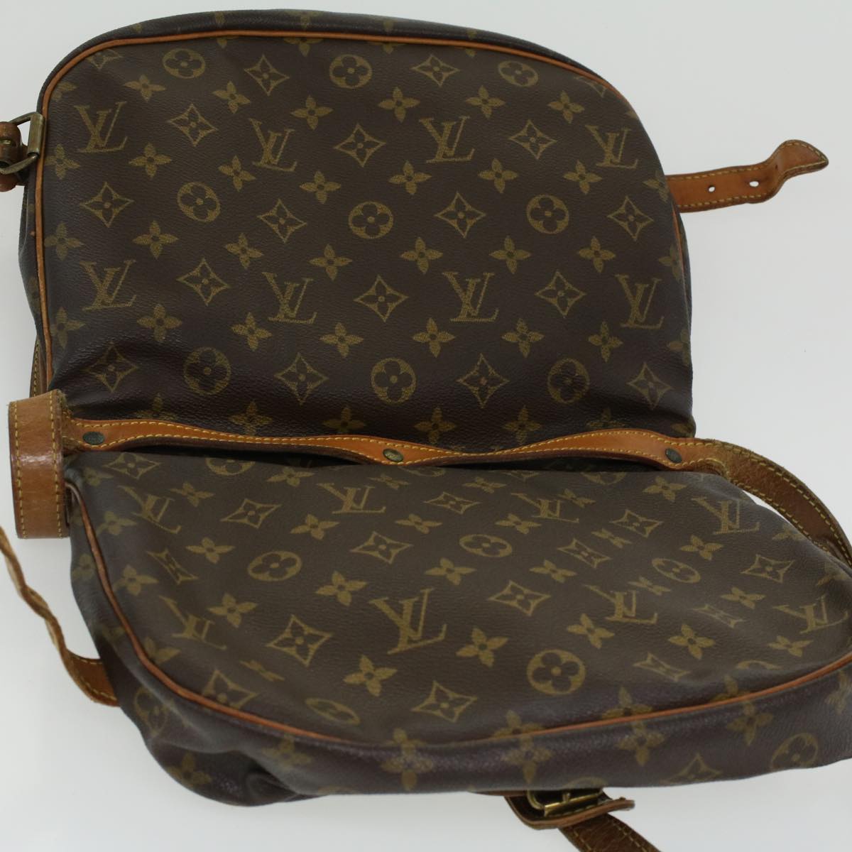 LOUIS VUITTON Monogram Saumur 30 Shoulder Bag M42256 LV Auth rd4237