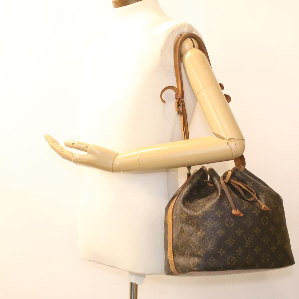 LOUIS VUITTON Monogram Petit Noe Shoulder Bag M42226 LV Auth rd4267