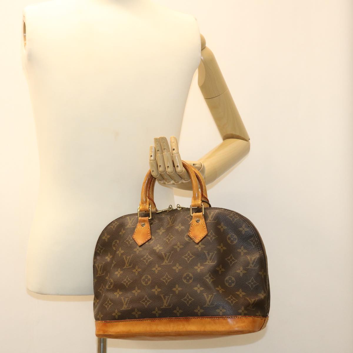 LOUIS VUITTON Monogram Alma Hand Bag M51130 LV Auth rd4304