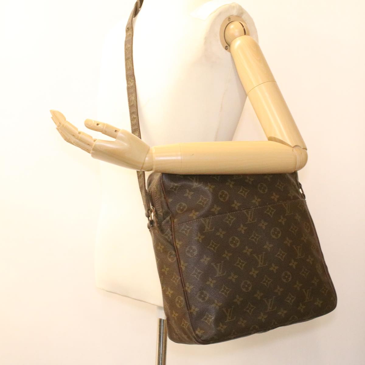 LOUIS VUITTON Monogram Marceau Shoulder Bag Vintage No.70 LV Auth rd4325