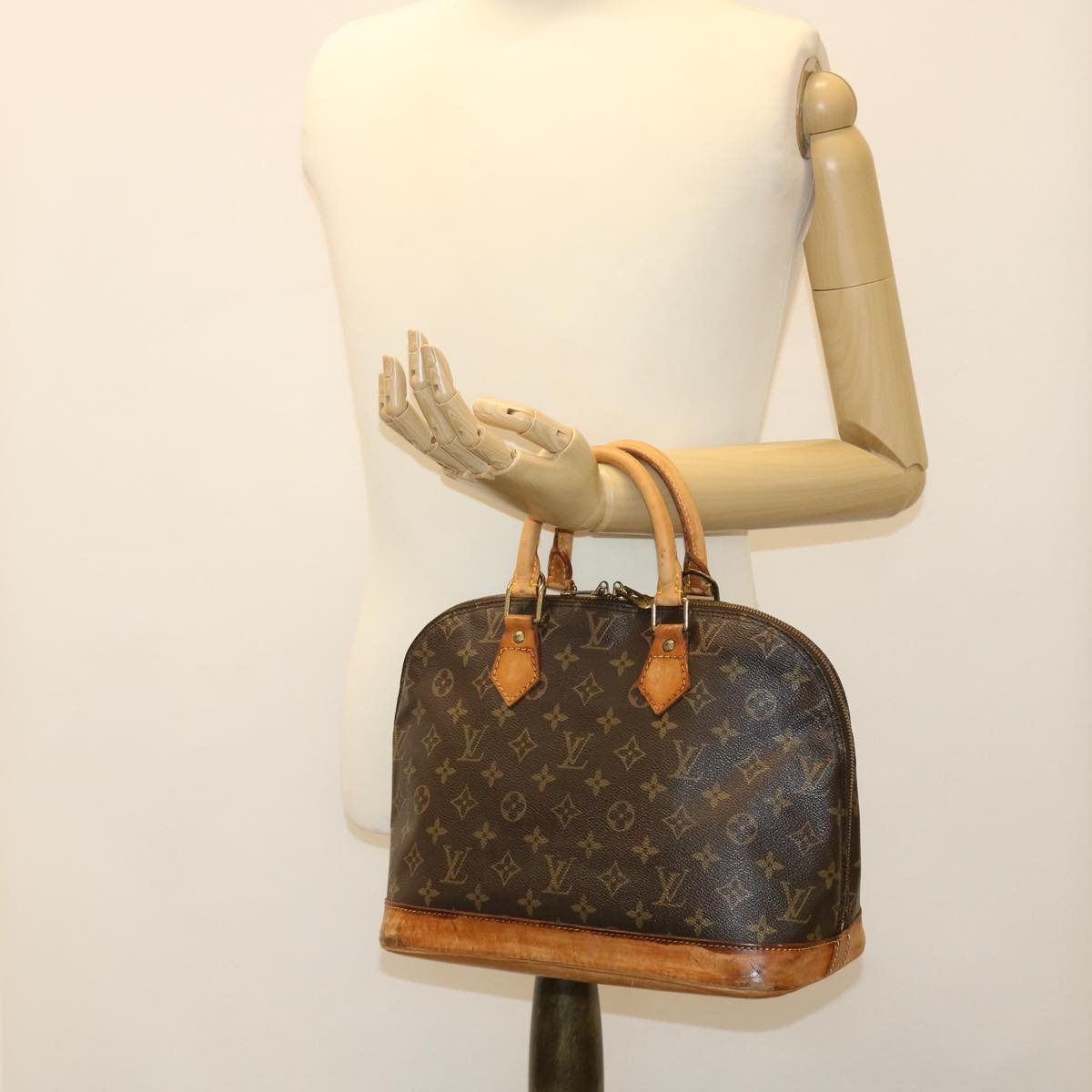 LOUIS VUITTON Monogram Alma Hand Bag M51130 LV Auth rd4373