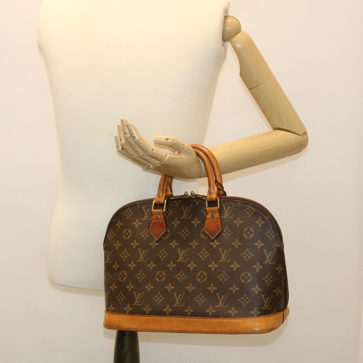 LOUIS VUITTON Monogram Alma Hand Bag M51130 LV Auth rd4489