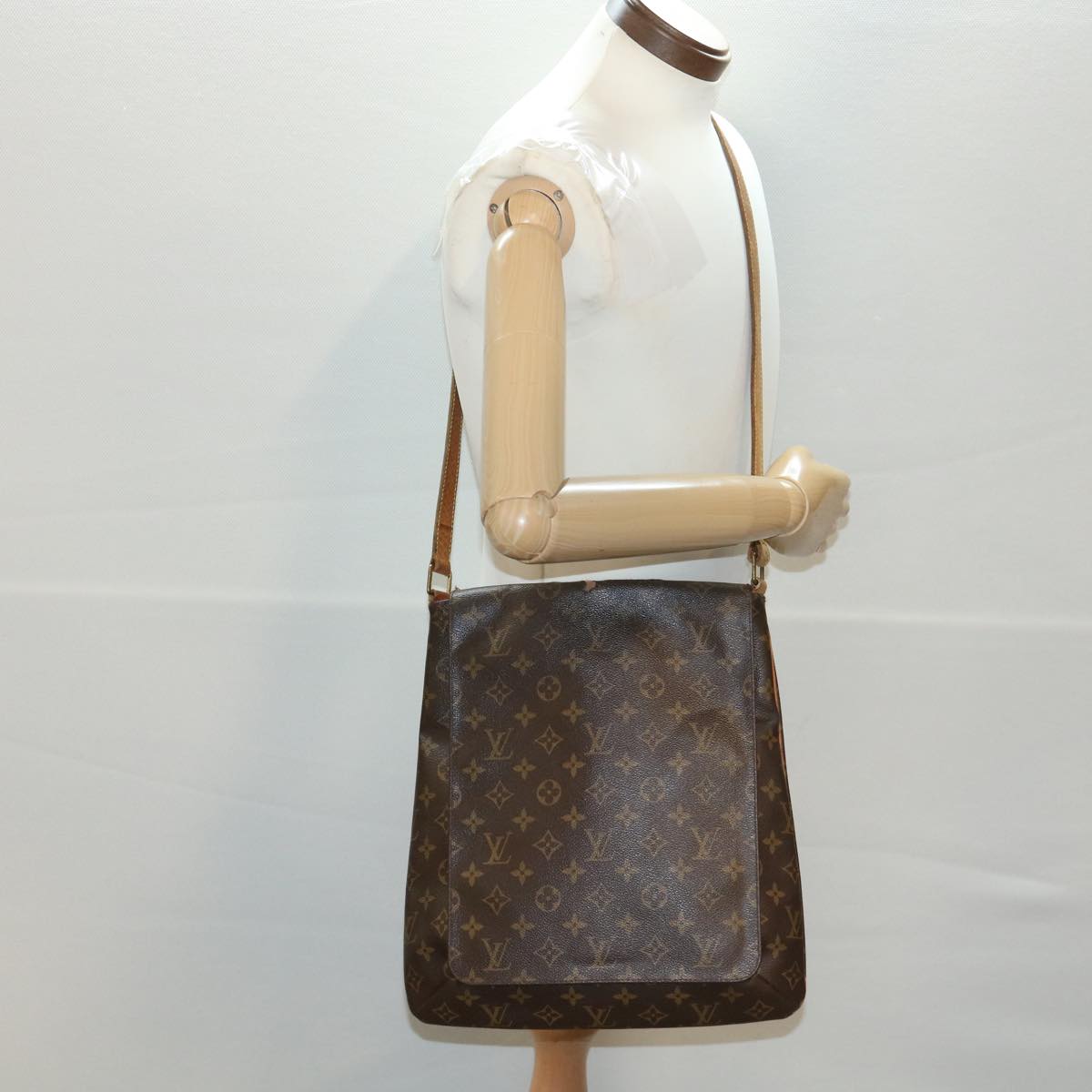 LOUIS VUITTON Monogram Musette Shoulder Bag M51256 LV Auth rd4649