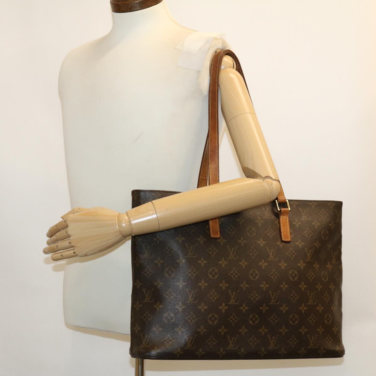 LOUIS VUITTON Monogram Luco Tote Bag M51155 LV Auth rd4777