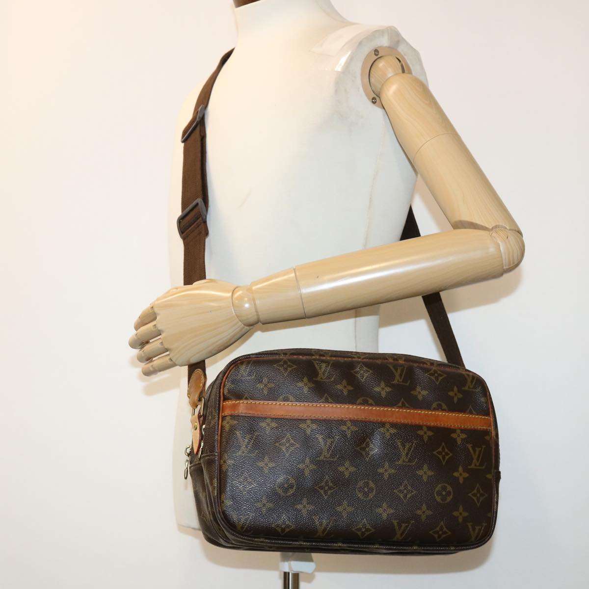 LOUIS VUITTON Monogram Reporter PM Shoulder Bag M45254 LV Auth rd4855