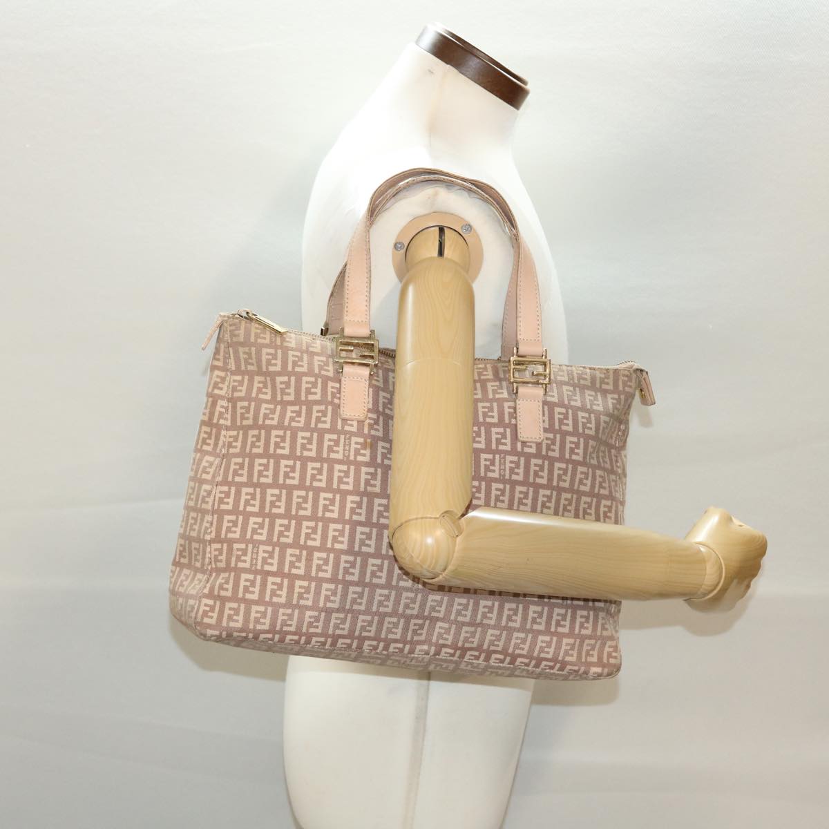 FENDI Zucchino Canvas Hand Bag Pink 2201-8BH138-LPN-068 Auth rd5154