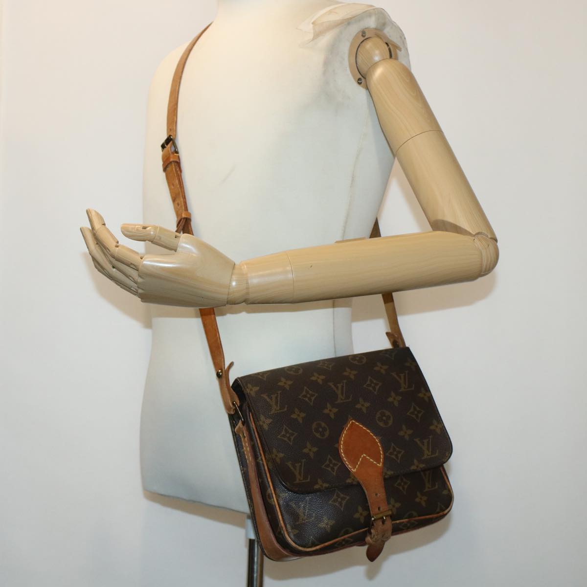 LOUIS VUITTON Monogram Cartouchiere MM Shoulder Bag M51253 LV Auth rd5313