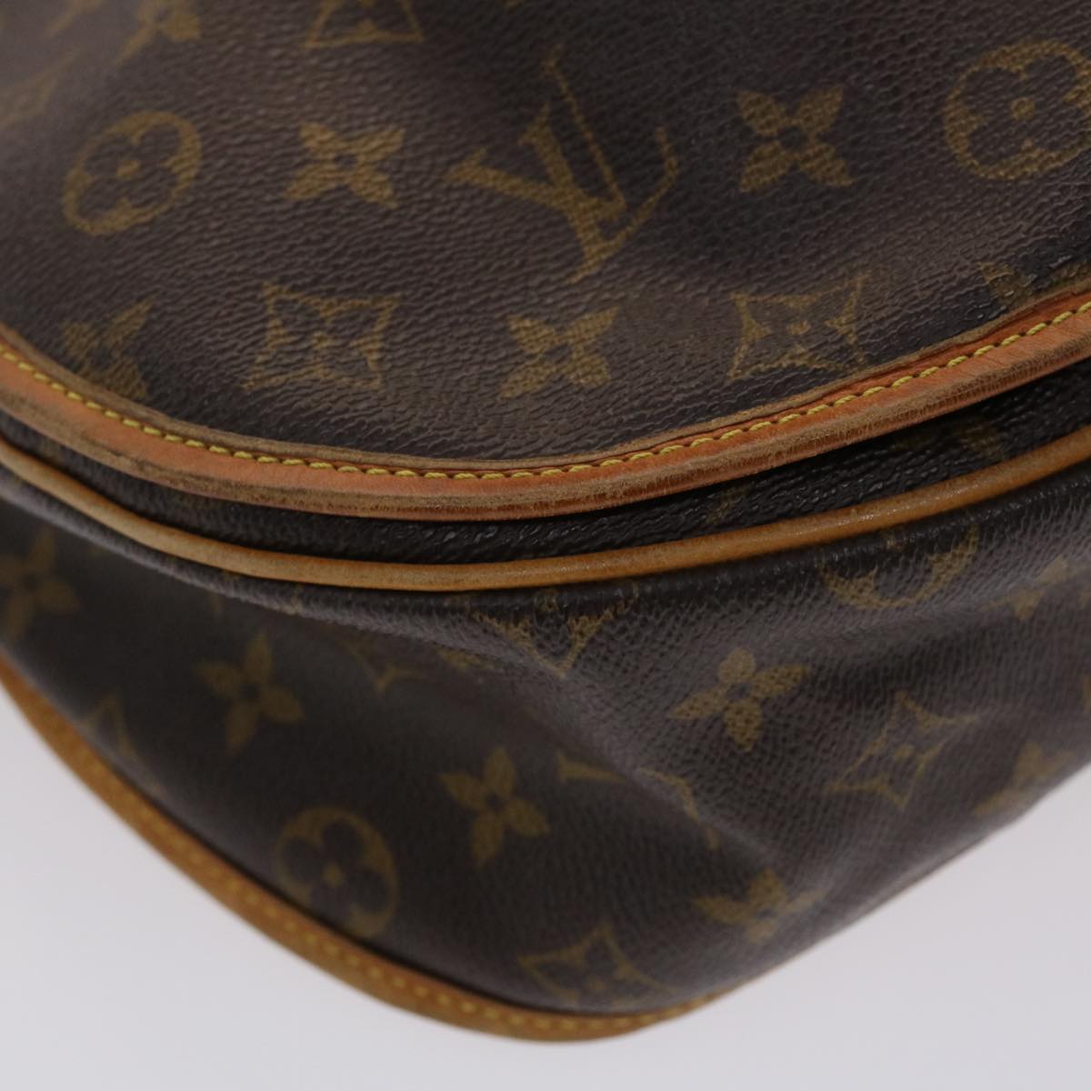 LOUIS VUITTON Monogram Menilmontant MM Shoulder Bag M40473 LV Auth rd5547