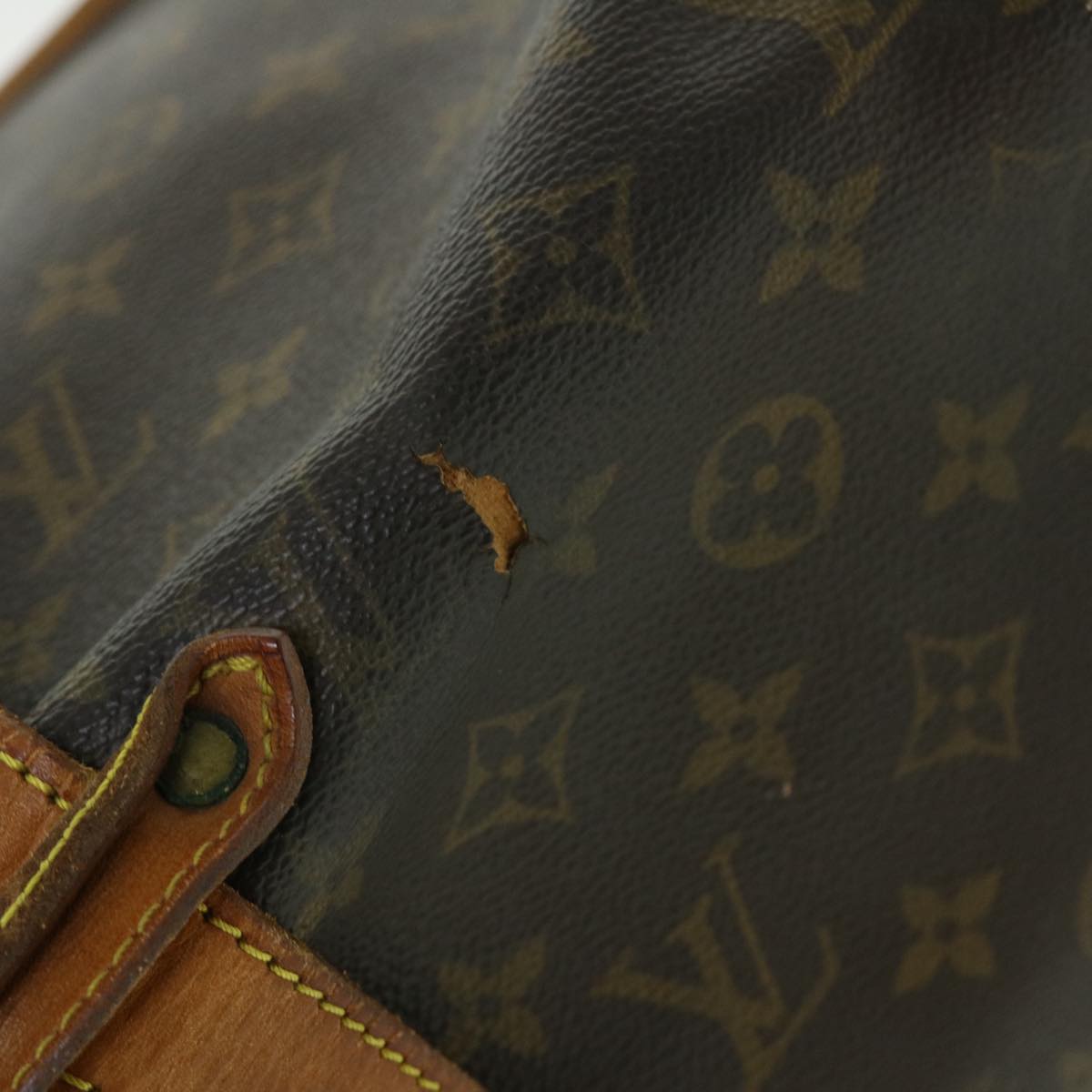 LOUIS VUITTON Monogram Saumur 35 Shoulder Bag M42254 LV Auth rd5669