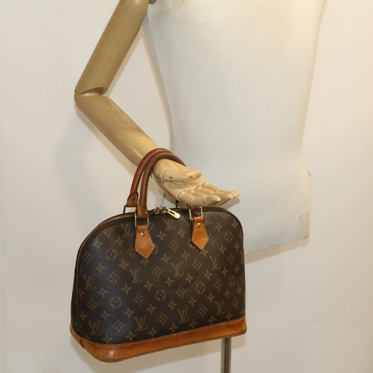 LOUIS VUITTON Monogram Alma Hand Bag M51130 LV Auth rh250