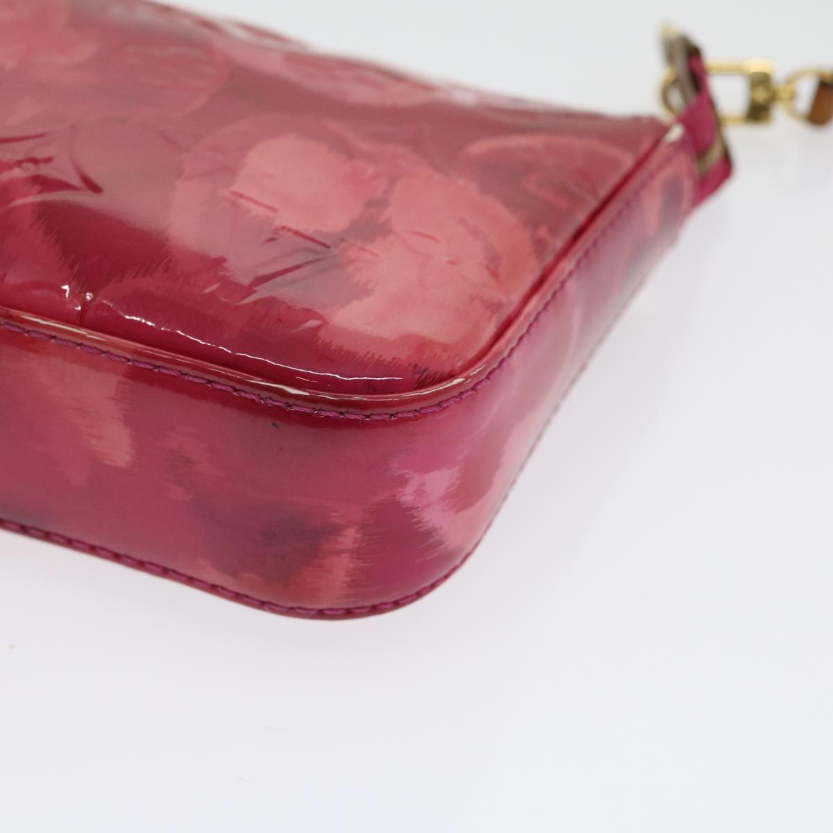 LOUIS VUITTON Vernis Ikat Pochette Accessoires Pouch Red Pink M90042  Auth rh254