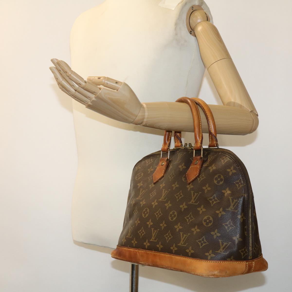 LOUIS VUITTON Monogram Alma Hand Bag M51130 LV Auth rh261