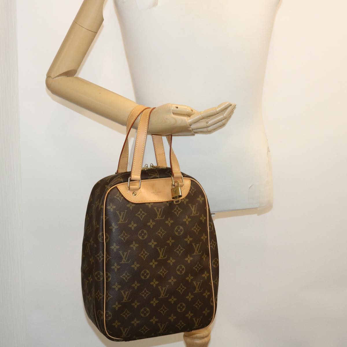 LOUIS VUITTON Monogram Excursion Hand Bag M41450 LV Auth ro329