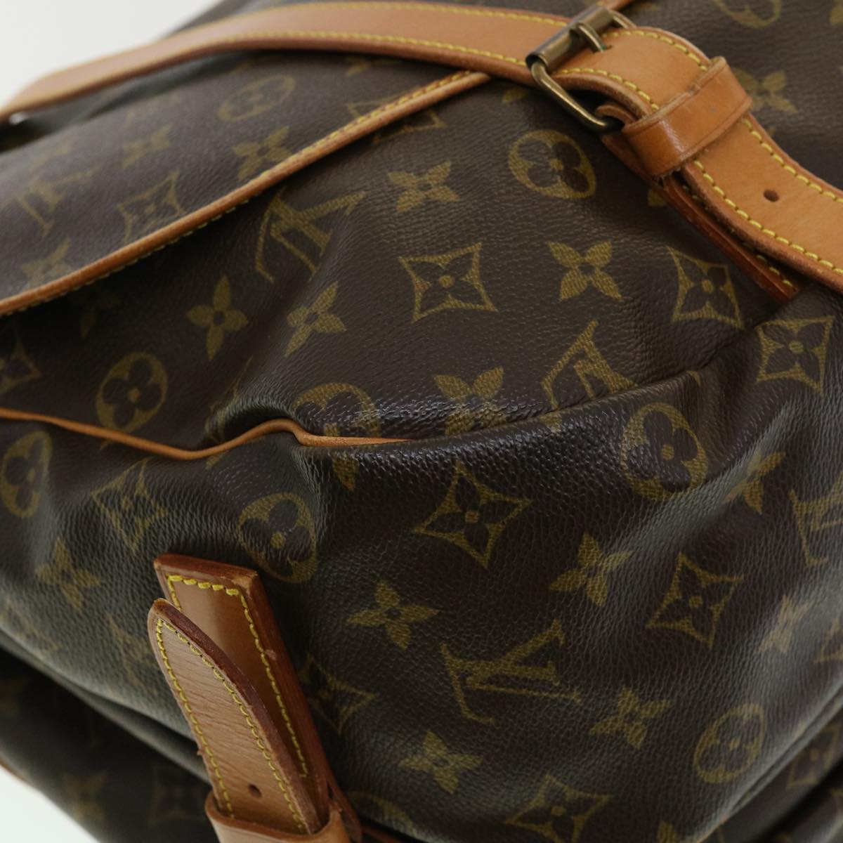 LOUIS VUITTON Monogram Saumur 43 Shoulder Bag M42252 LV Auth ro614