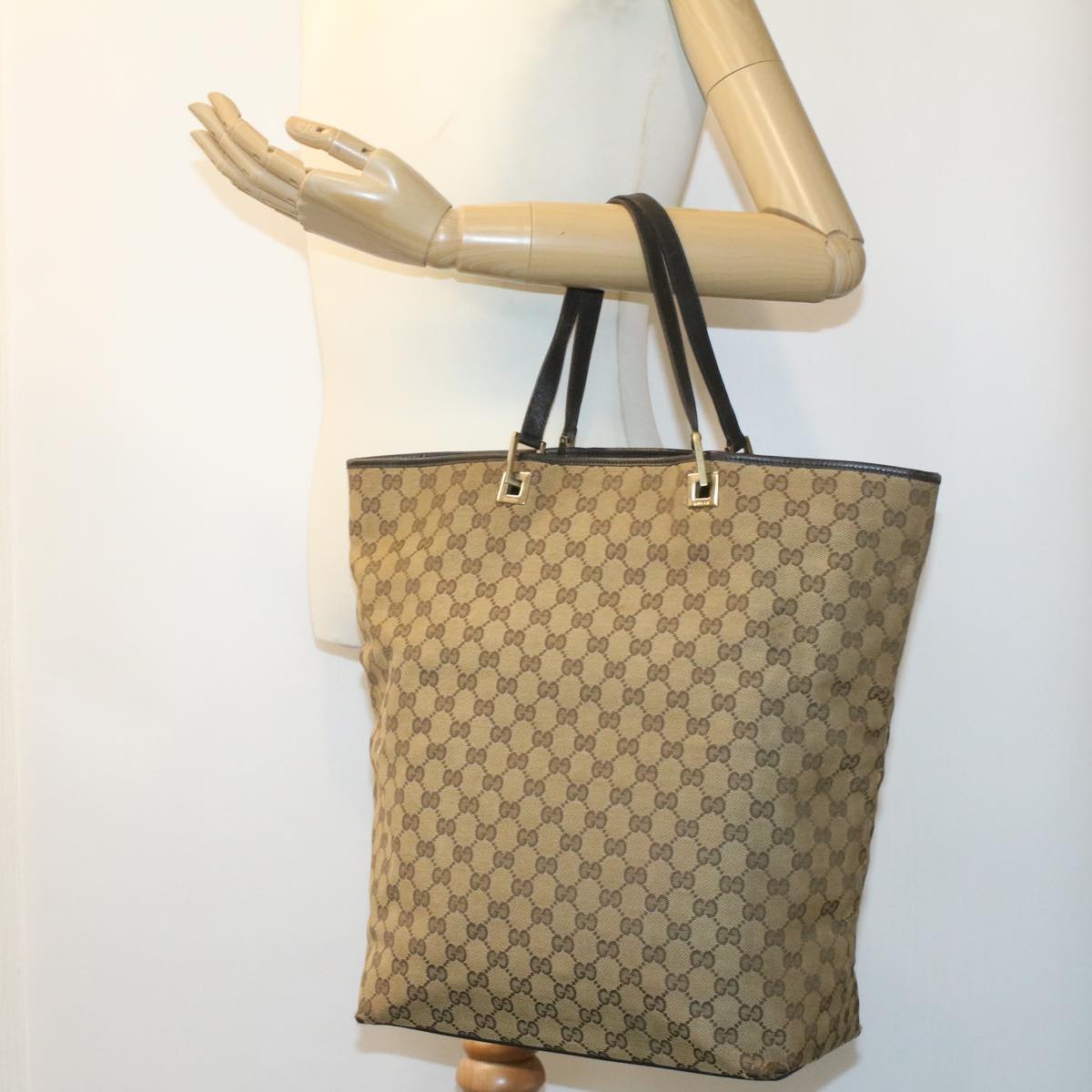 GUCCI GG Canvas Tote Bag Beige 00210972404 Auth ro775