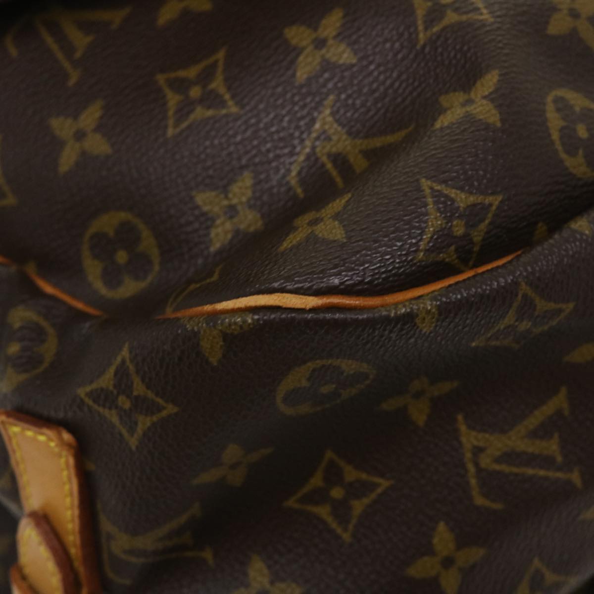 LOUIS VUITTON Monogram Saumur 35 Shoulder Bag M42254 LV Auth ro844