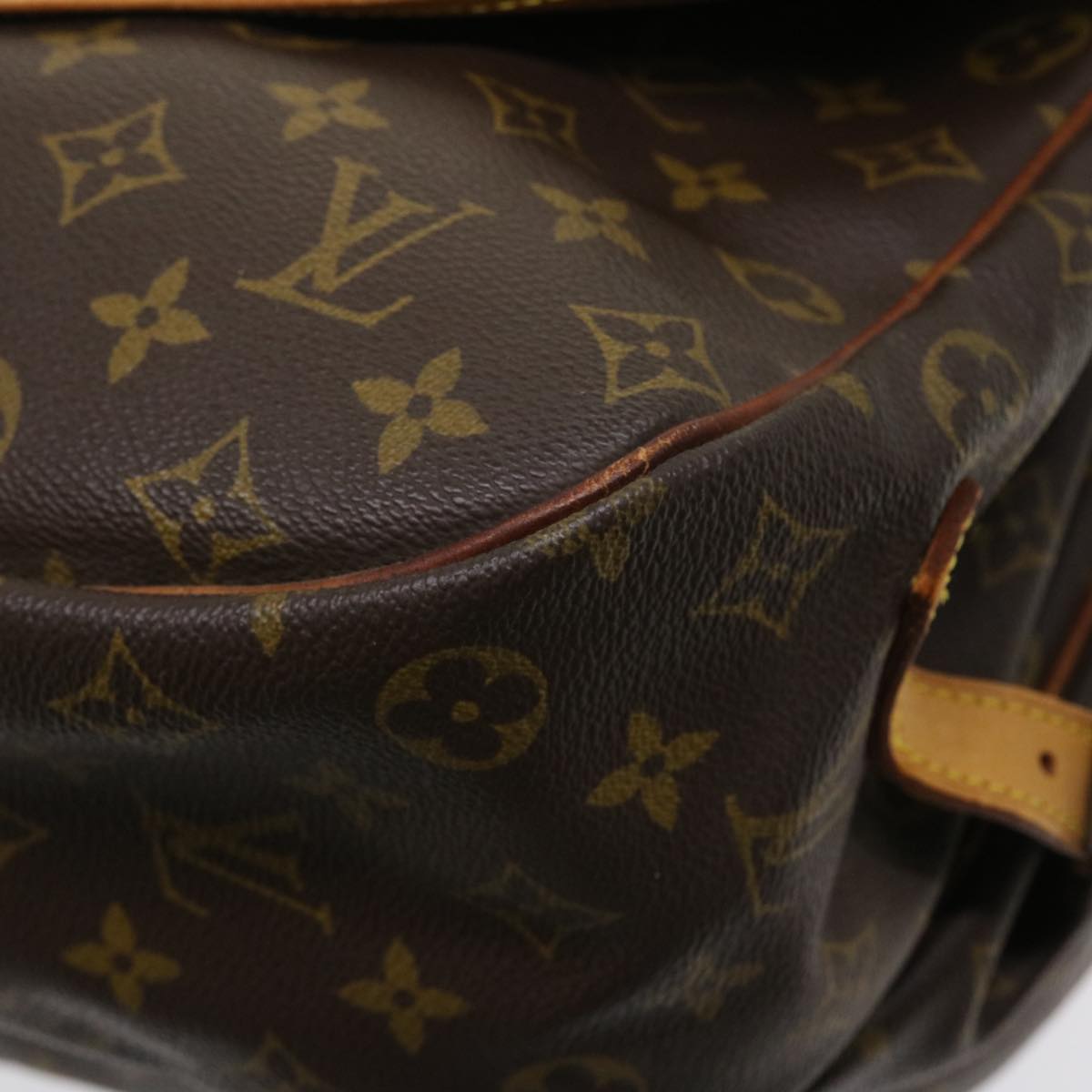 LOUIS VUITTON Monogram Saumur 35 Shoulder Bag M42254 LV Auth ro844