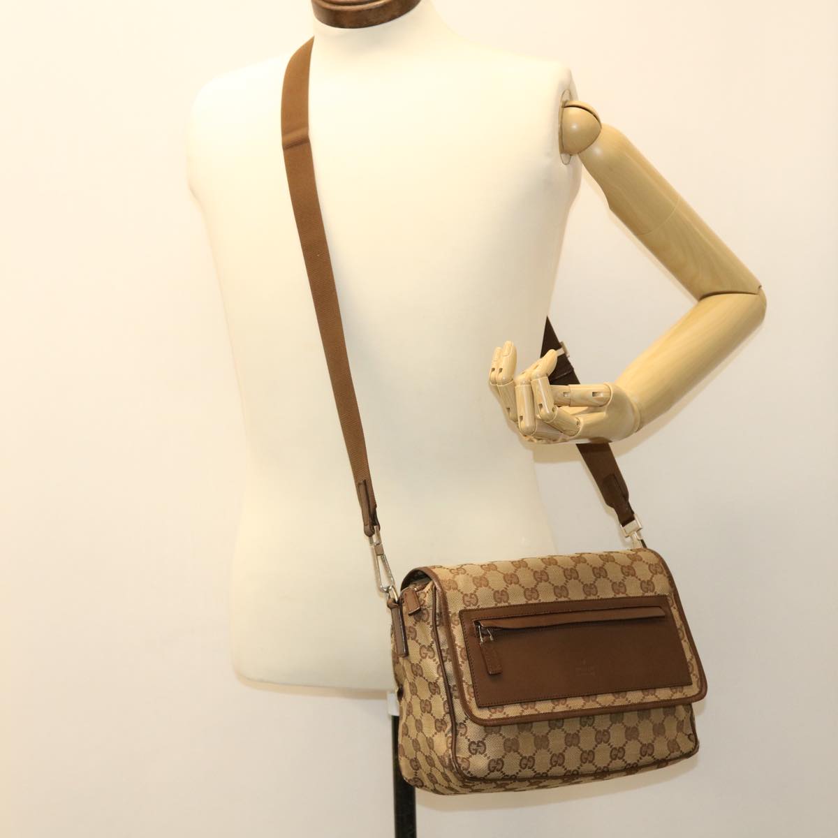 GUCCI GG Canvas Shoulder Bag Beige 28562 Auth ro868