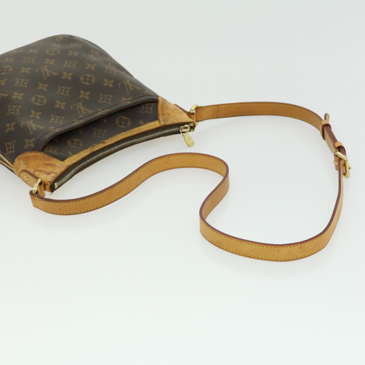 LOUIS VUITTON Monogram Odeon PM Shoulder Bag M56390 LV Auth rt055