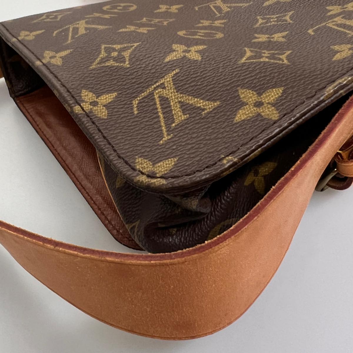 LOUIS VUITTON Monogram Cartouchiere MM Shoulder Bag M51253 LV Auth rz076