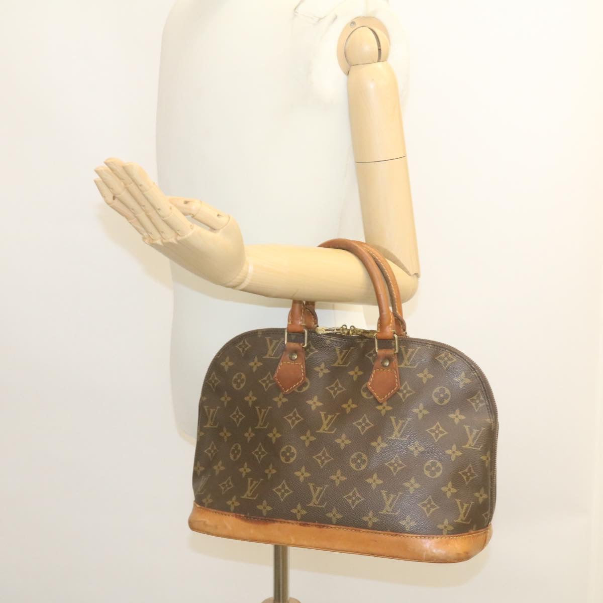 LOUIS VUITTON Monogram Alma Hand Bag M51130 LV Auth rz114