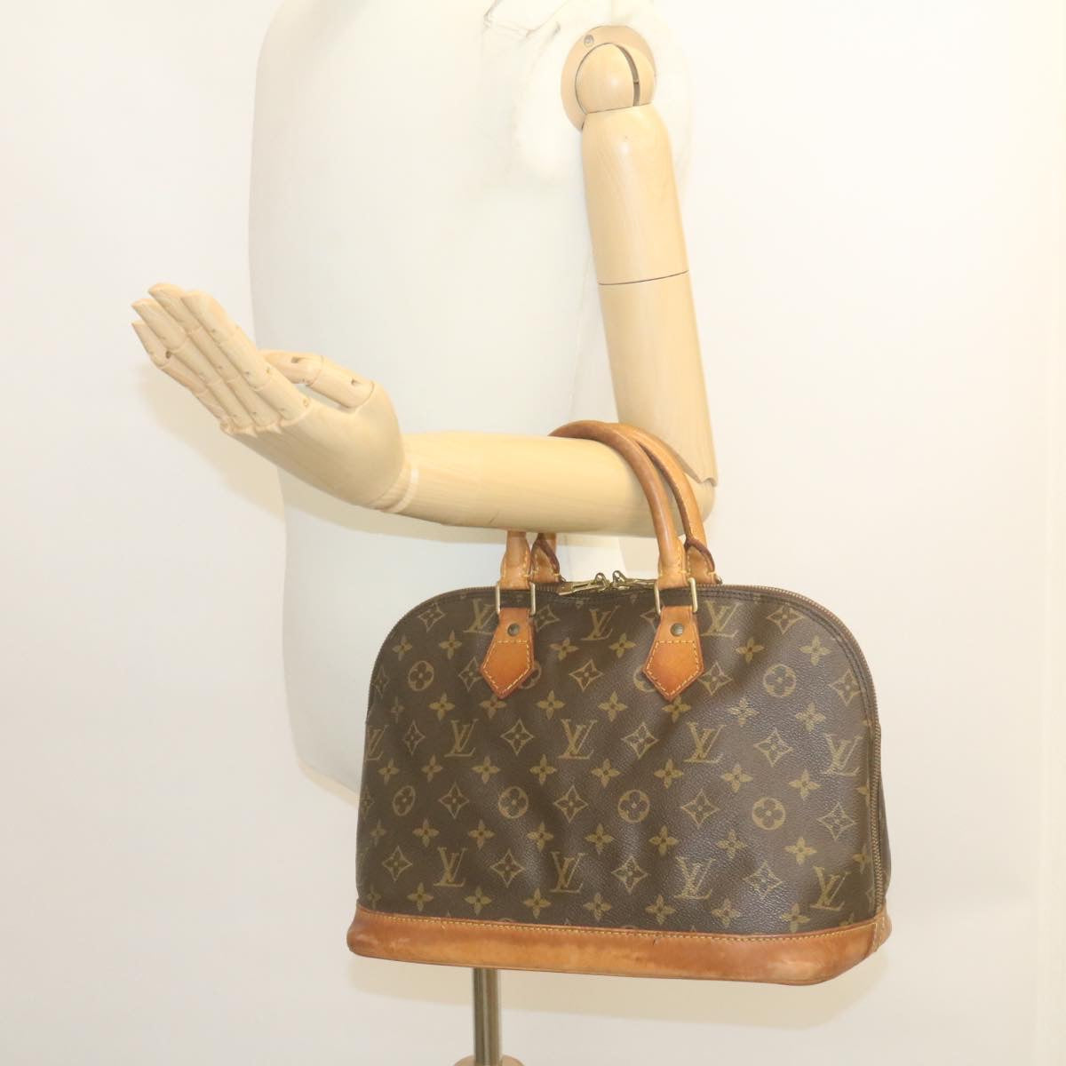 LOUIS VUITTON Monogram Alma Hand Bag M51130 LV Auth rz117