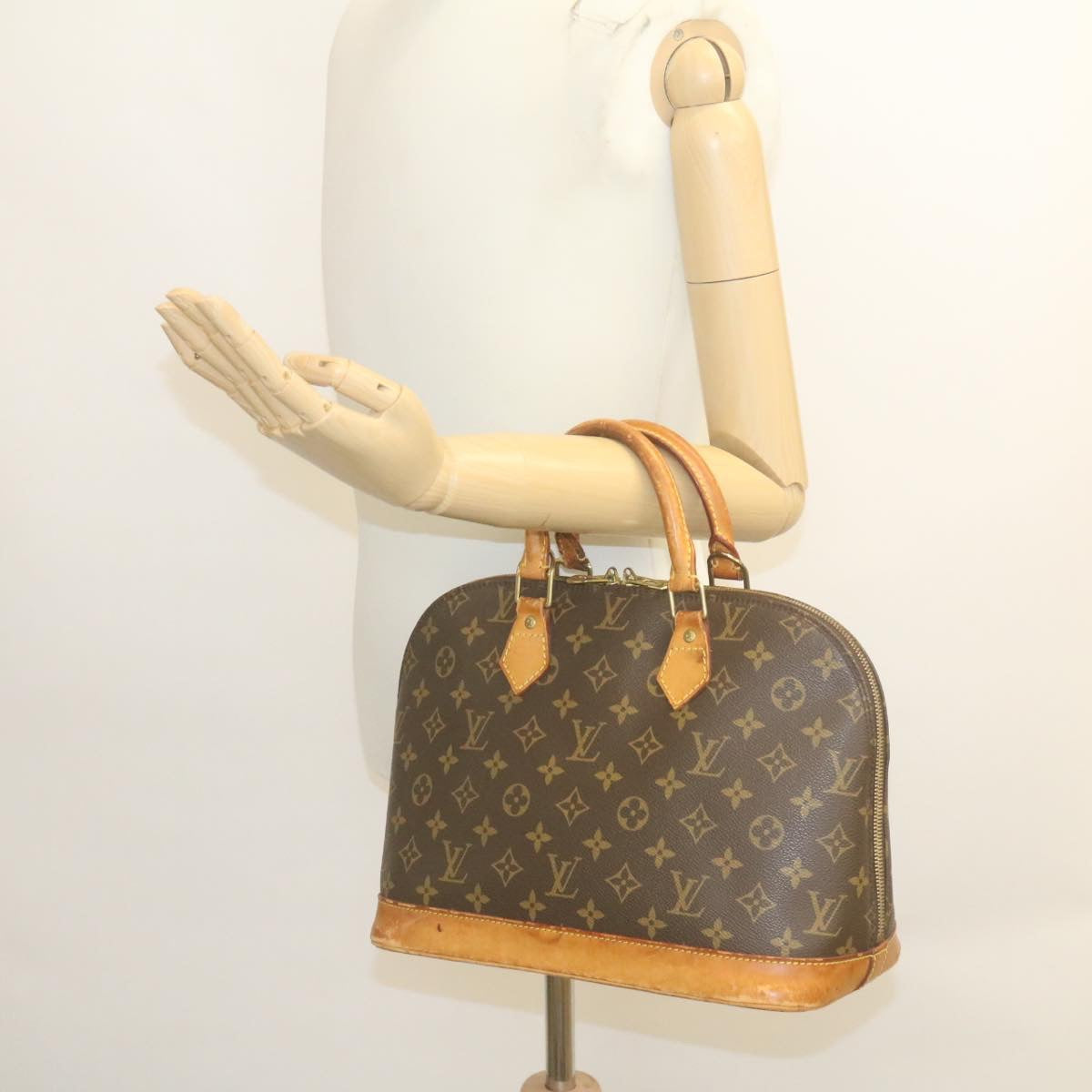 LOUIS VUITTON Monogram Alma Hand Bag M51130 LV Auth rz124