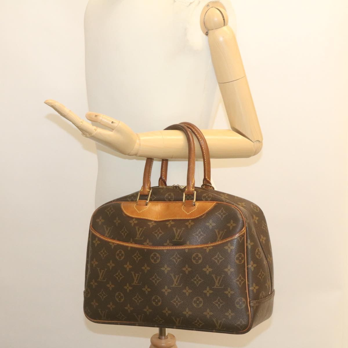 LOUIS VUITTON Monogram Deauville Hand Bag M47270 LV Auth rz131