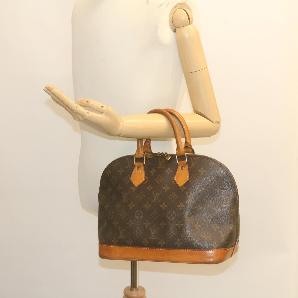 LOUIS VUITTON Monogram Alma Hand Bag M51130 LV Auth rz148