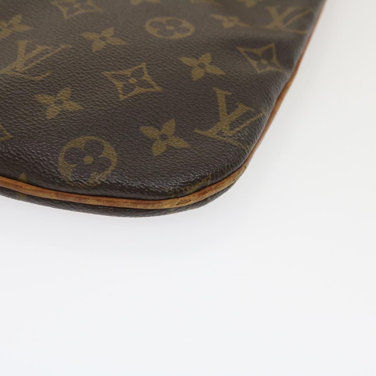 LOUIS VUITTON Monnogram Pochette Bosphore Shoulder Bag M40044 LV Auth rz238