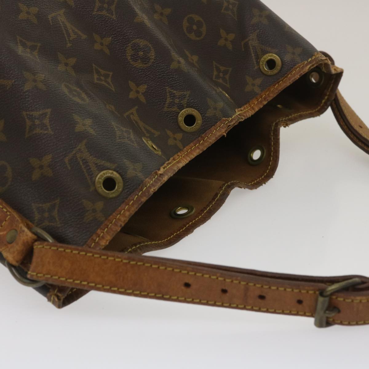 LOUIS VUITTON Monogram Petit Noe Shoulder Bag M42226 LV Auth rz244