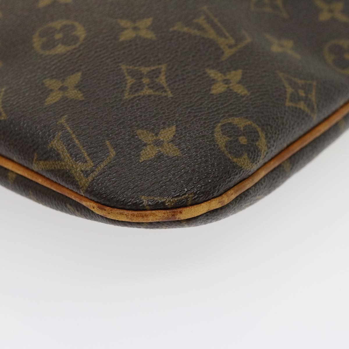 LOUIS VUITTON Monnogram Pochette Bosphore Shoulder Bag M40044 LV Auth rz320