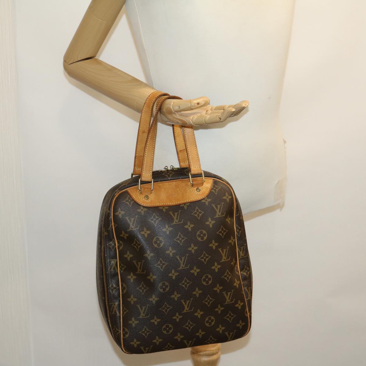 LOUIS VUITTON Monogram Excursion Hand Bag M41450 LV Auth rz426