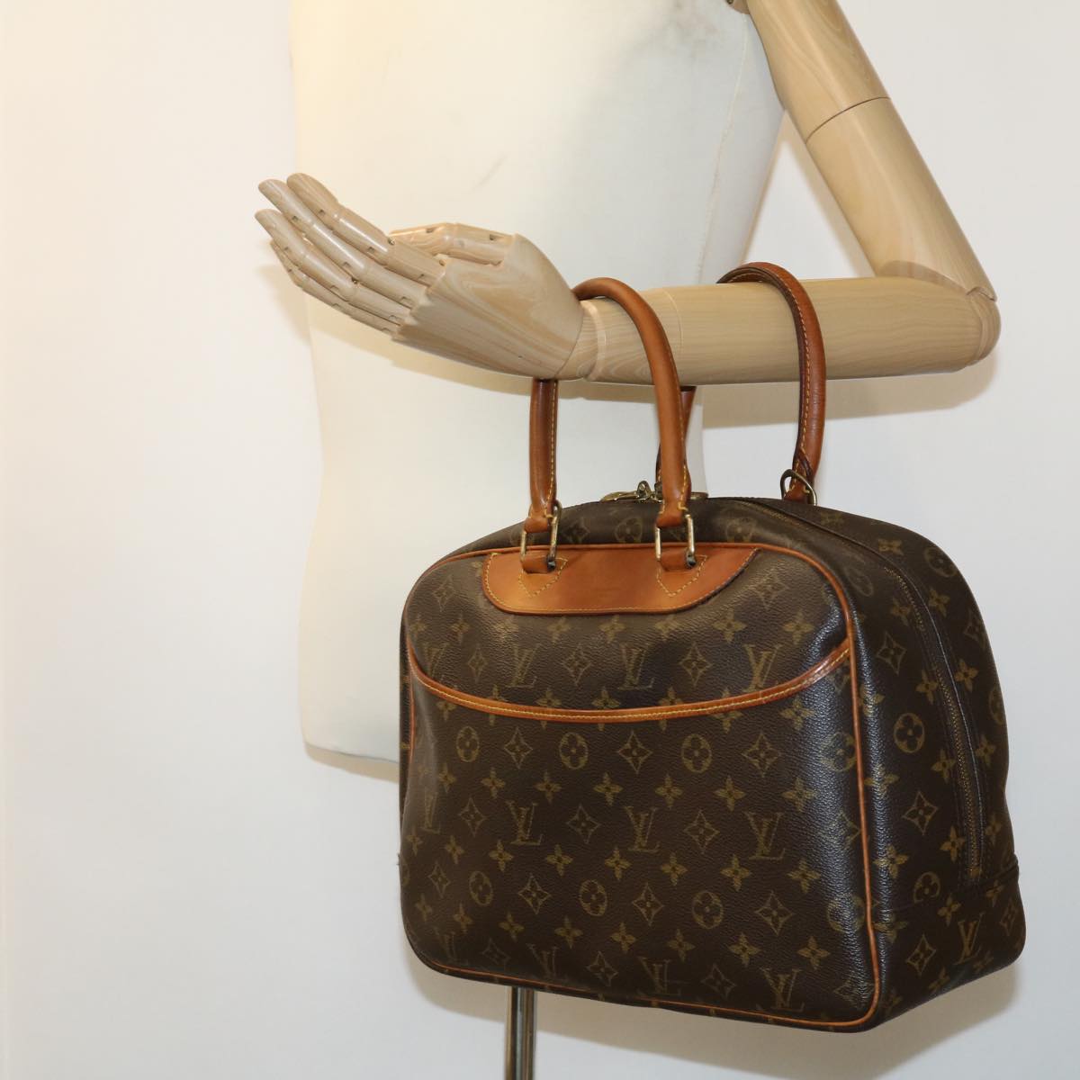 LOUIS VUITTON Monogram Deauville Hand Bag M47270 LV Auth rz504