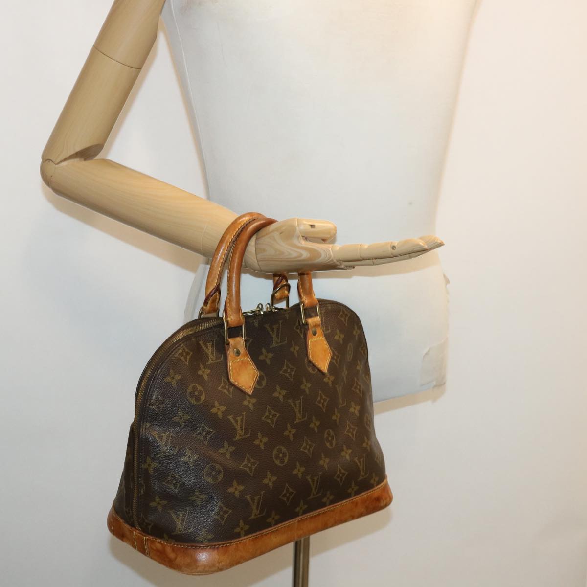 LOUIS VUITTON Monogram Alma Hand Bag M51130 LV Auth rz511