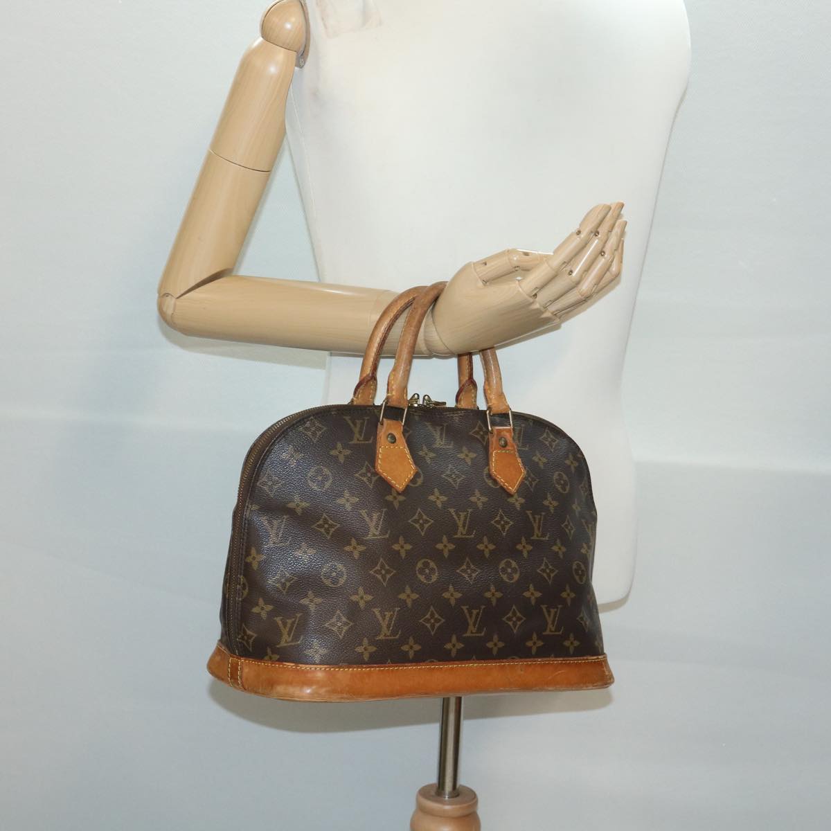 LOUIS VUITTON Monogram Alma Hand Bag M51130 LV Auth S179